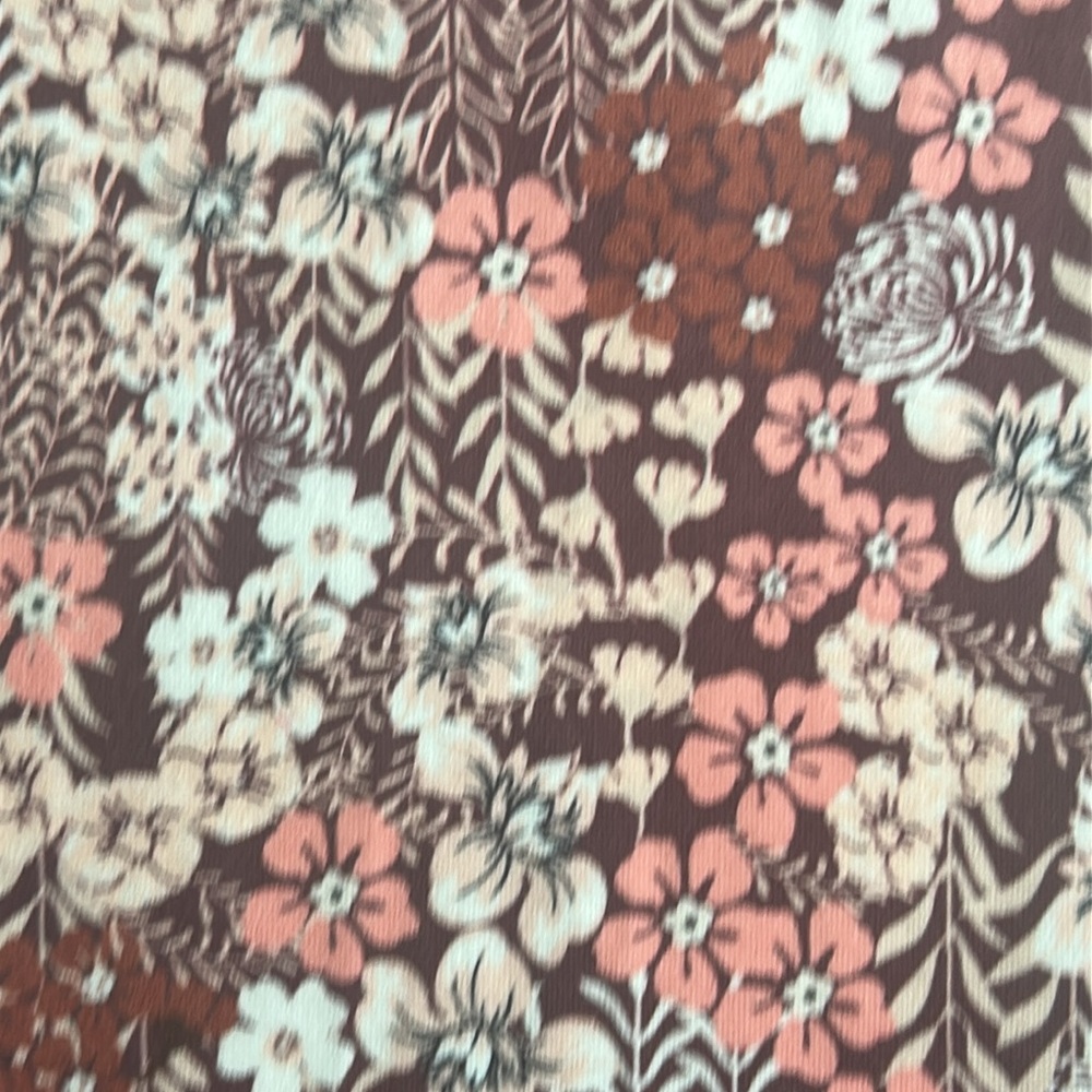 Women Floral Pink & Brown Floral Print Scoop V-Neck Short Sleeve V-neck Top 4XL - Picture 3 of 9